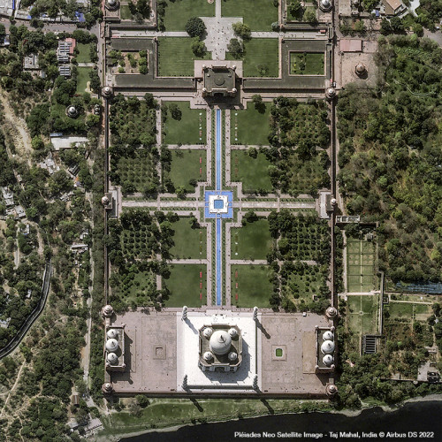 Pléiades Neo - Taj Mahal, India