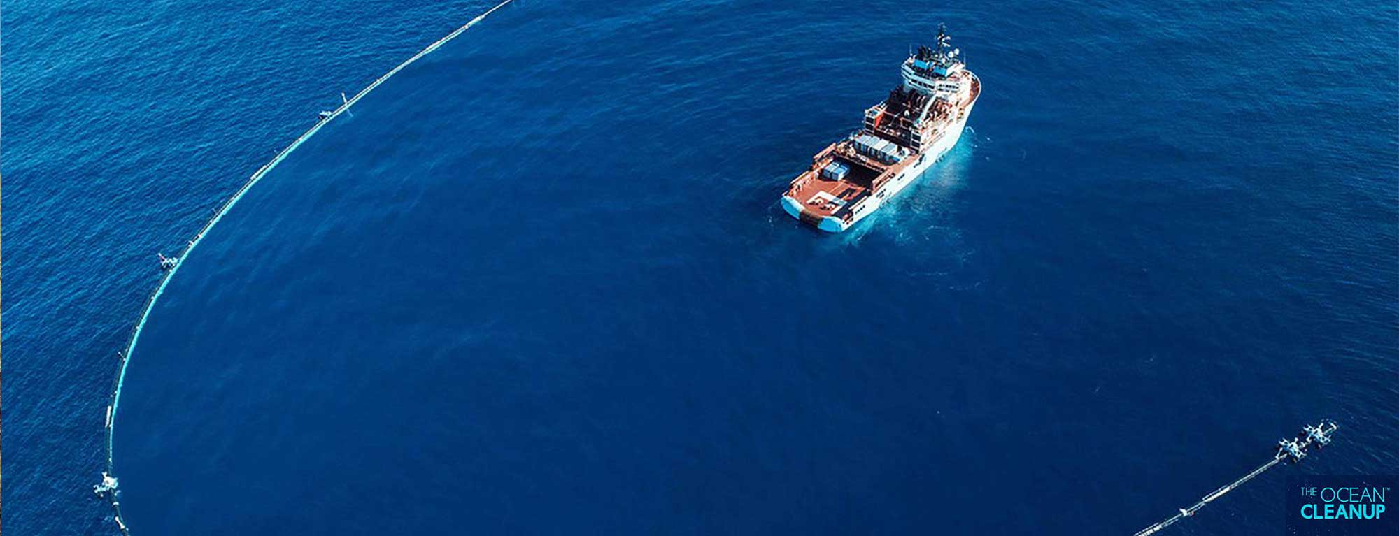 	Vessel working at cleaning up floating plastic from the pacific Ocean