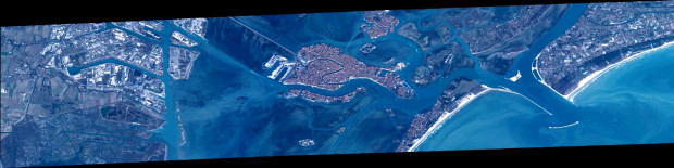 Pléiades Projected WGS84 Pansharpened (JPEG2000 12bits)